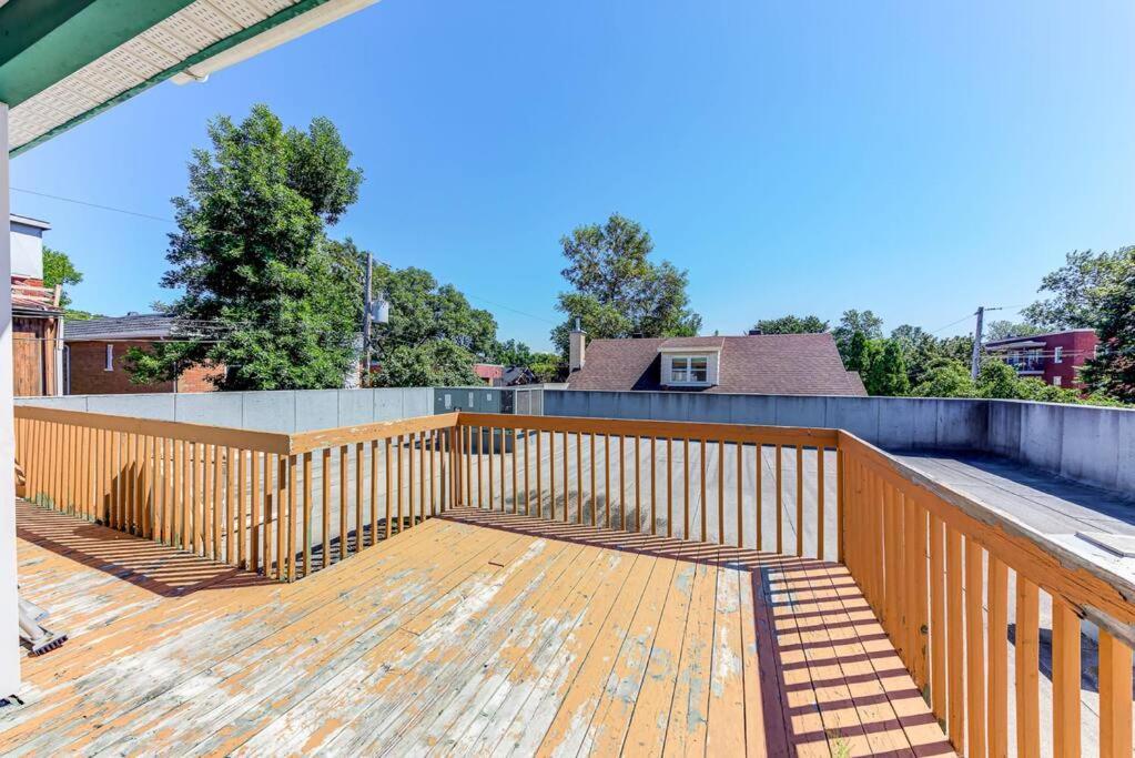 The 1810 - Spacious With Balcony - North Of Quebec Exterior photo